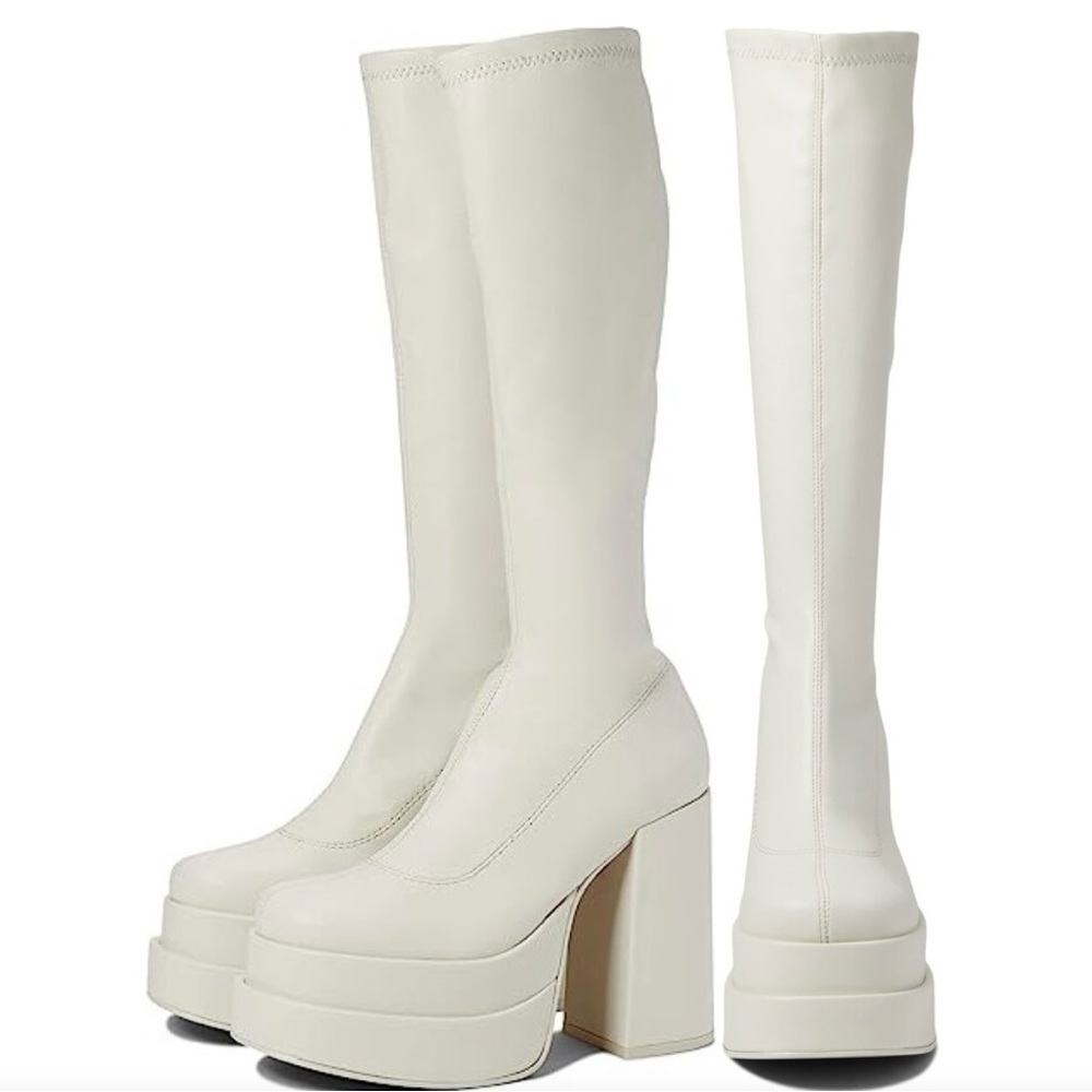 NEW Steve Madden Cypress Boots in Off-White